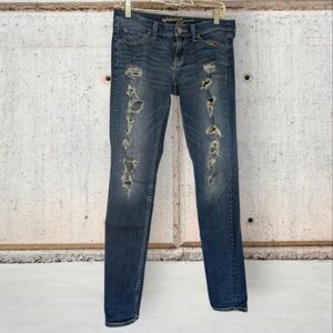 EUC Arizona Jean Company Blue Skinny Jeans with Distressed Details Size 5